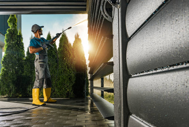 Why Choose Our Certified Pressure Washing Experts for Your Project Needs in Rainbow Springs, FL?